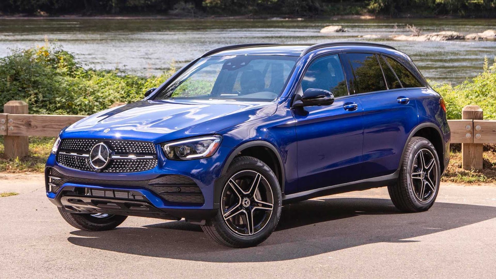 Mercedes Benz GLC đậm chất thể thao, năng động