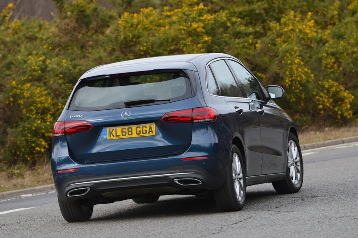 Phần đuôi xe của Mercedes B Class 2022 thể thao hơn