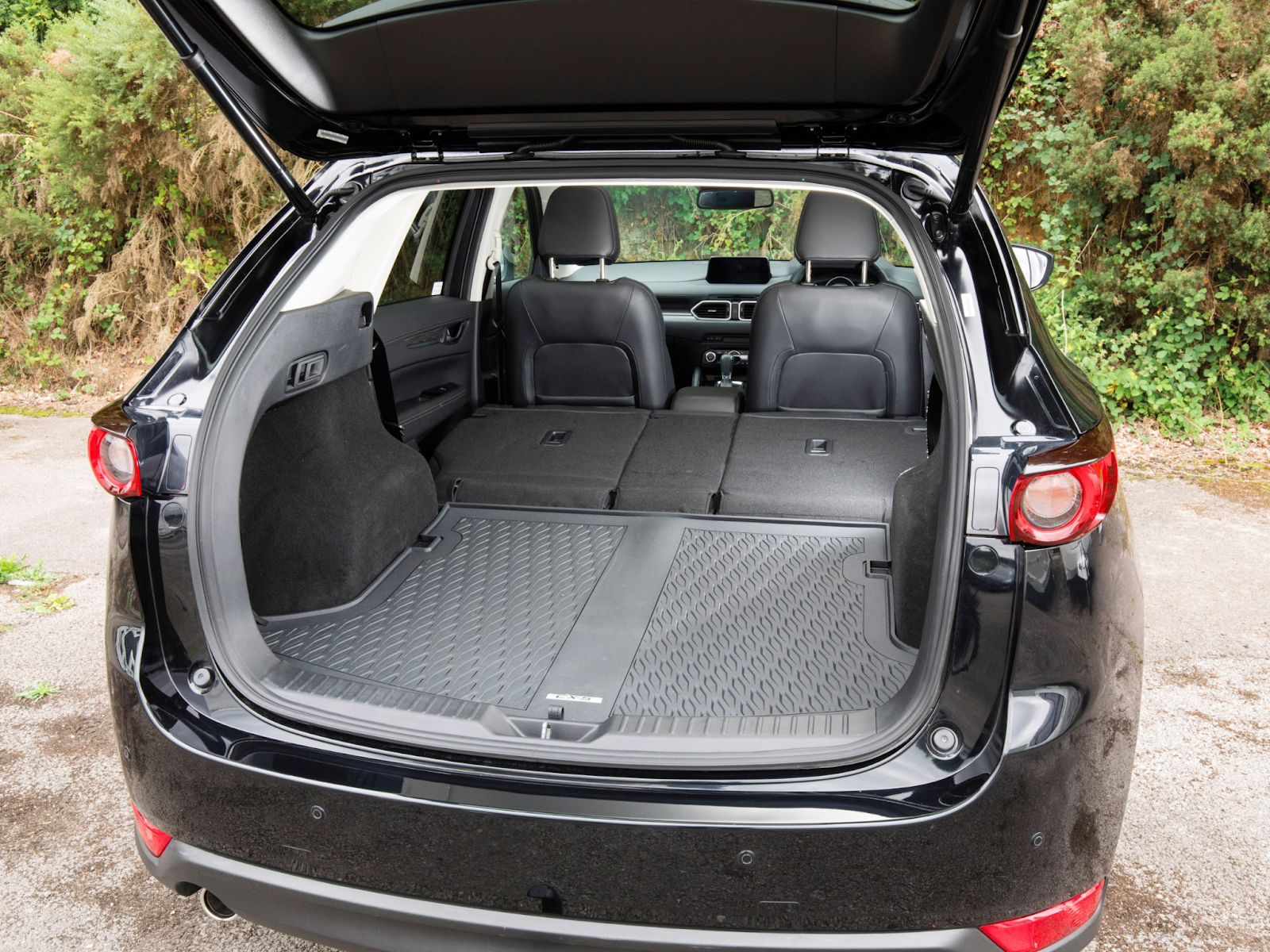 Khoang hành lý Mazda CX-5