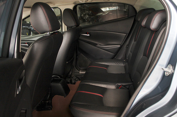 Mazda 2 Sedan 1.5AT 2016