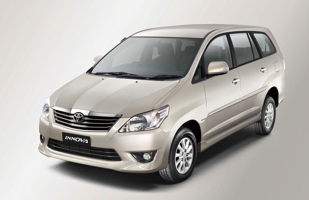 Toyota Innova 2012